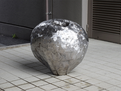 箱崎恵の作品、鉄による立体構成Ⅱ