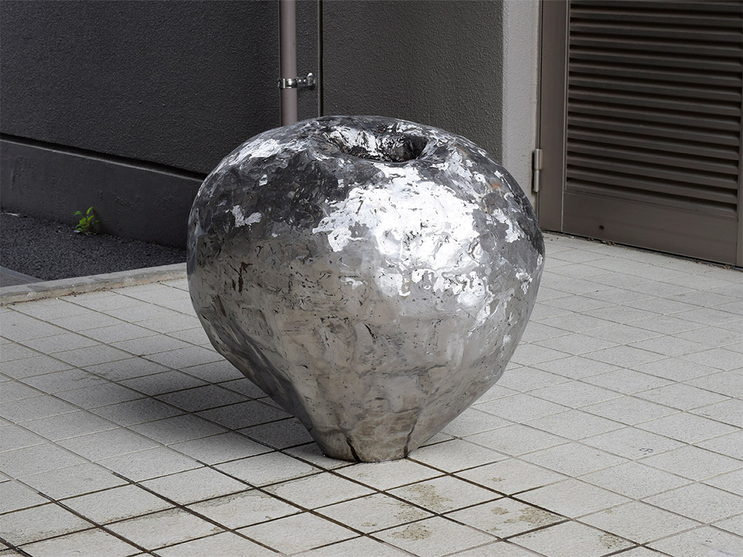 箱崎恵の作品、鉄による立体構成Ⅱ