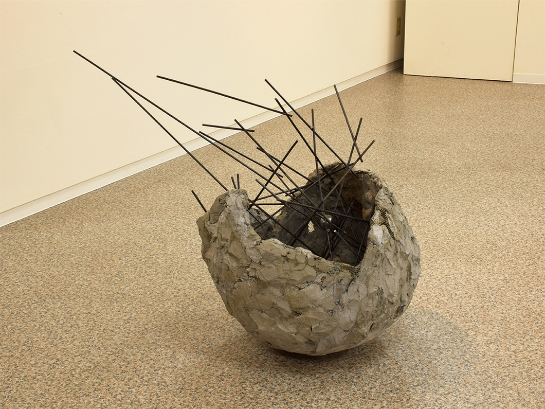 箱崎恵の作品、破裂（Sands Burst）